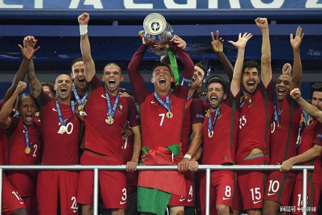 那为什么小编把西班牙放在欧洲杯夺冠次数排行榜第一呢